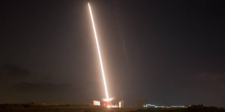 Cúpula de Hierro intercepta un cohete de Gaza sobre Sderot