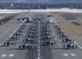 Docenas de cazas F-22 Raptor demuestran capacidades de combate durante “Caminata de Elefante”
