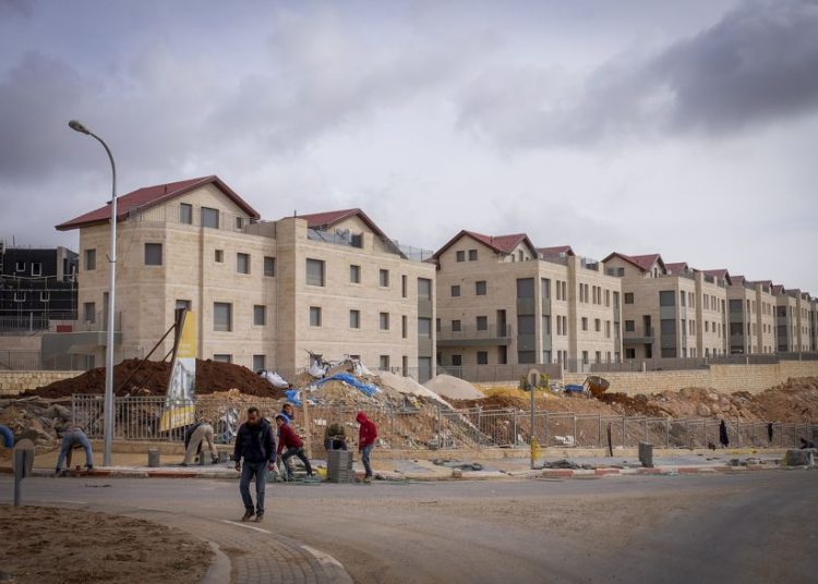 Imagen ilustrativa de un nuevo barrio en el asentamiento de Efrat en Cisjordania, el 26 de enero de 2017. (Gershon Elinson / Flash90)