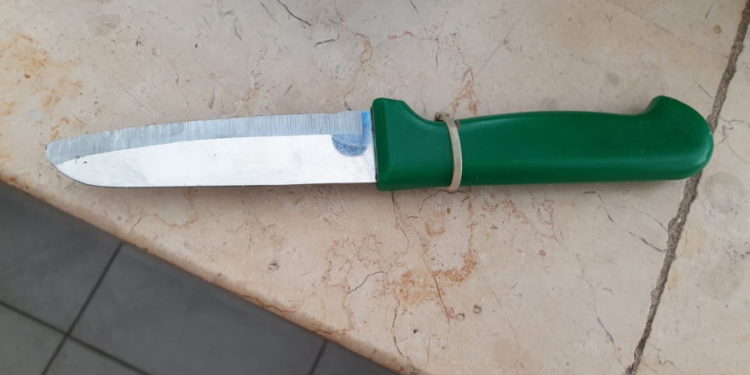 Se encontró un cuchillo en un hombre palestino sospechoso de planear un ataque con puñaladas contra las fuerzas de seguridad en la tumba de los patriarcas en Hebrón, 18 de marzo de 2019. (Policía de Israel)