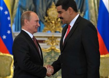 Putin y Maduro discuten sobre los precios del petróleo y el coronavirus