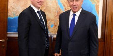 ason Greenblatt se reúne con el primer ministro Netanyahu. (Crédito de la foto: MATTY STERN, EMBASSY TEL AVIV DE EE. UU.)