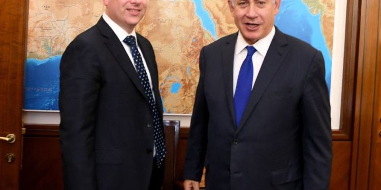 ason Greenblatt se reúne con el primer ministro Netanyahu. (Crédito de la foto: MATTY STERN, EMBASSY TEL AVIV DE EE. UU.)