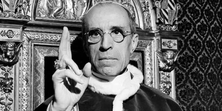 Vaticano abrirá archivos del Papa Pío XII, acusado de silencio durante el Holocausto