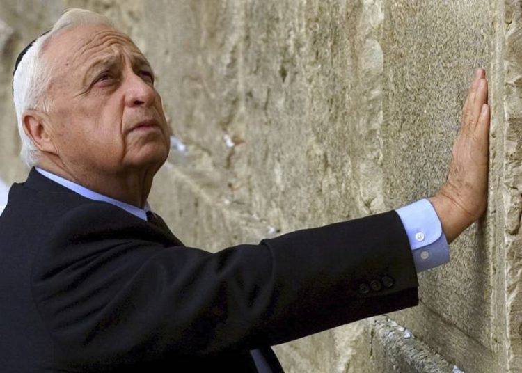 Hoy en la historia judía, Ariel Sharon se convierte en primer ministro de Israel