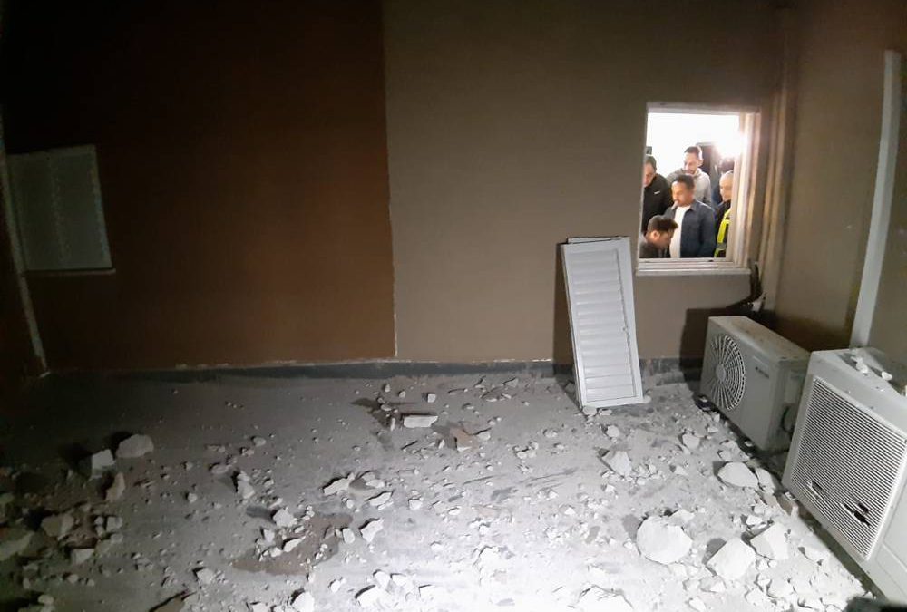 Casa en Sderot dañada por el lanzamiento de cohetes de Gaza