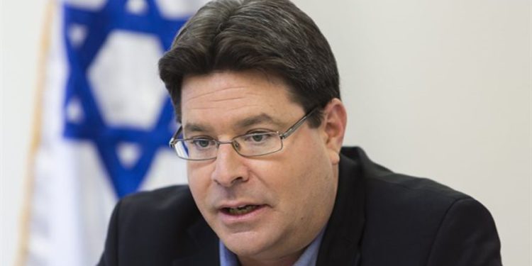 El ministro de Ciencia y Tecnología, Ofir Akunis (Likud), aceptó una invitación del meteorólogo estadounidense Kelvin Droegemeier para visitar la Casa Blanca.