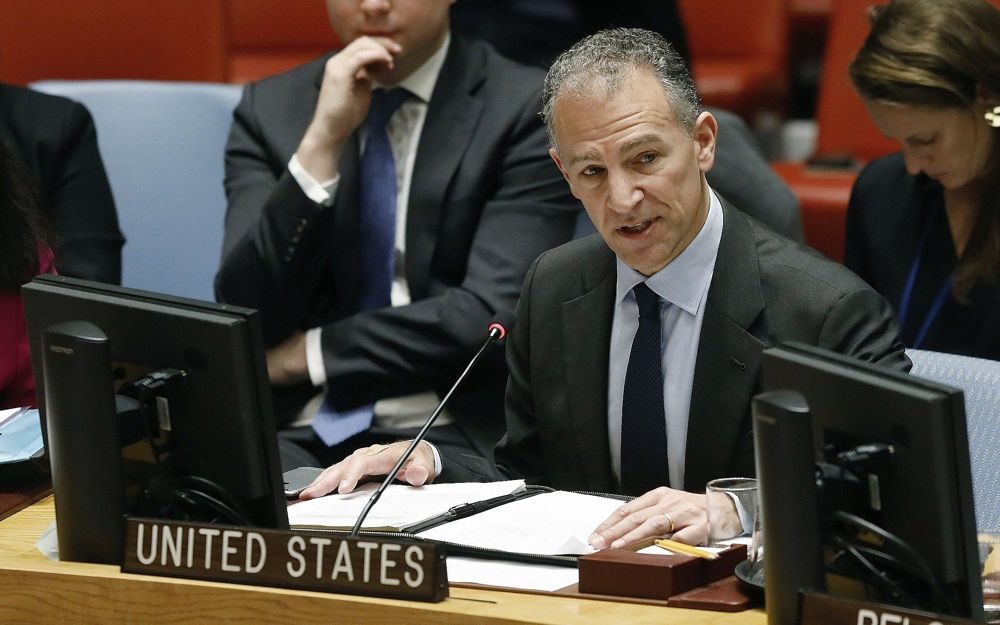 El Representante Permanente interino de los Estados Unidos, Jonathan Cohen, se dirige al Consejo de Seguridad de las Naciones Unidas, en la sede de la ONU, el 22 de enero de 2019. (Foto AP / Richard Drew)