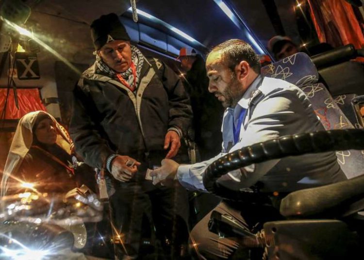 Egipto permite a los árabes de Gaza salir para peregrinar a La Meca, por primera desde 2014