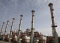 Estados Unidos planea nuevas sanciones a Irán y puede apuntar a exenciones de petróleo - informe