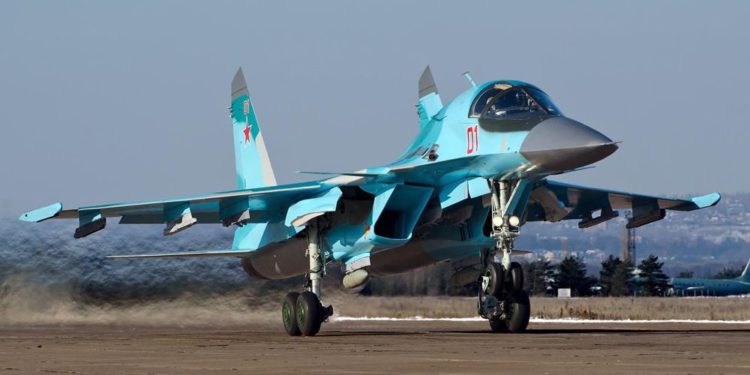 Práctica de puntería, estilo ruso: ver al Su-25 y Su-34 derrochando sus misiles - Aviadarts