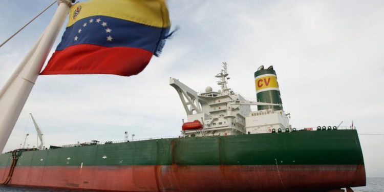 La Administración Trump prepara sanciones más estrictas contra el petróleo de Venezuela