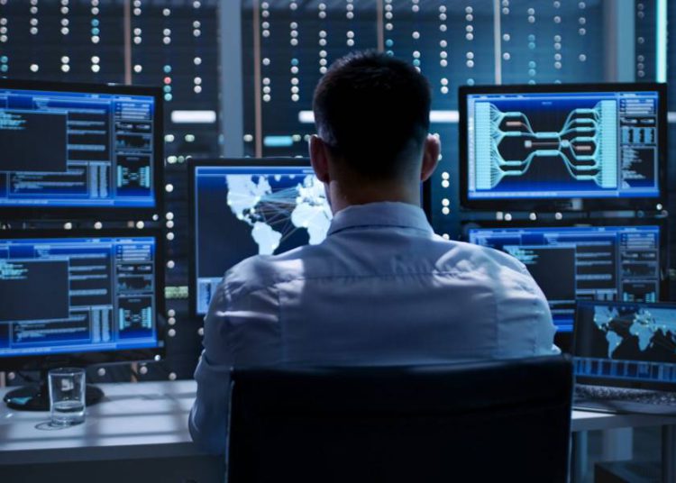 El Mossad busca expertos cibernéticos y de alta tecnología