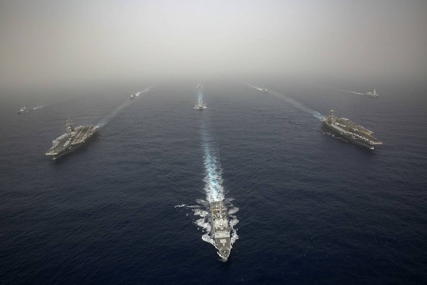 Estados Unidos despliega “100 mil toneladas de diplomacia internacional” en el Mediterráneo. ¿Rusia recibirá el mensaje?