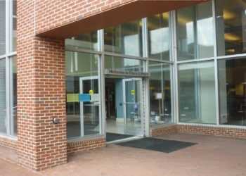 Carteles antisemitas encontrados en la Universidad de Carolina del Norte