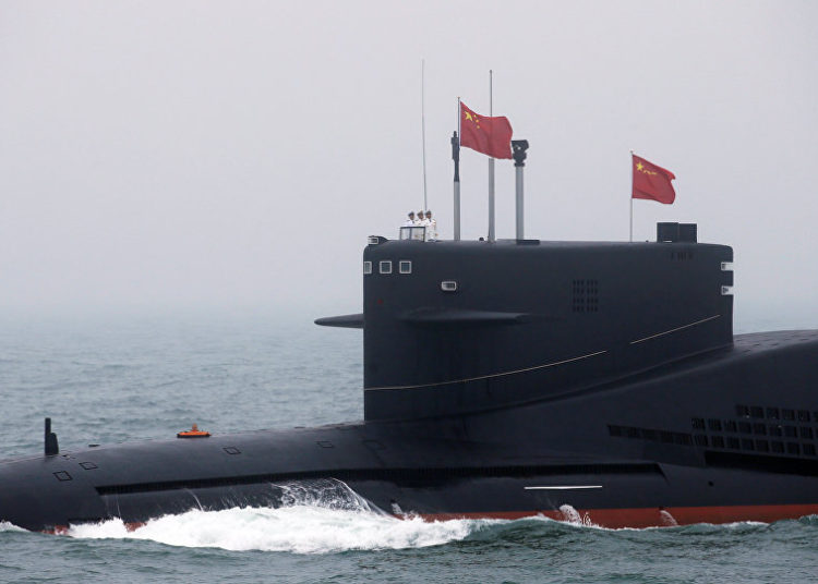 China presentó submarino nuclear y un destructor en desfile