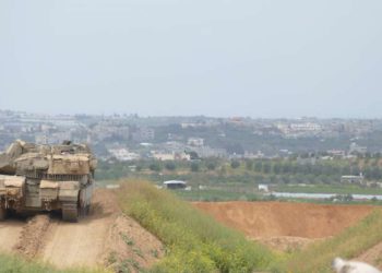 Terroristas de Gaza dispararon a soldados en la Frontera, FDI respondió con fuego de tanques