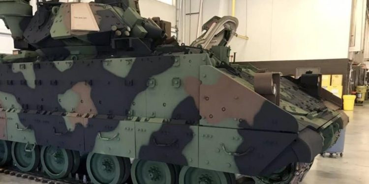 Ejército de los Estados Unidos prepara sus vehículos de combate para posible ataque de Rusia en Europa