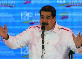 El presidente venezolano Nicolás Maduro gesticula mientras pronuncia un discurso en Caracas, Venezuela, el 12 de febrero de 2019. (Orangel Hernandez / AFP)