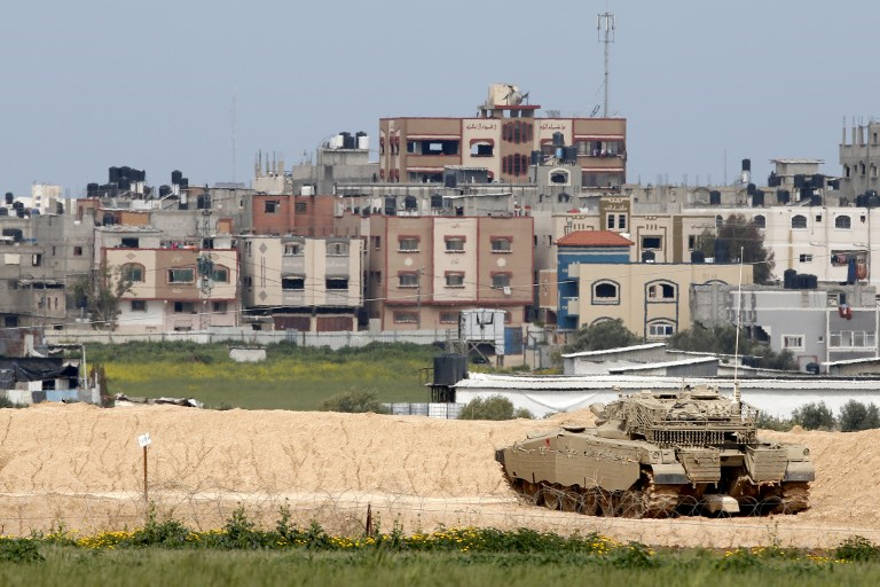 Un tanque de batalla israelí Merkava en la frontera con la Franja de Gaza el 15 de marzo de 2019. (Jack Guez / AFP)