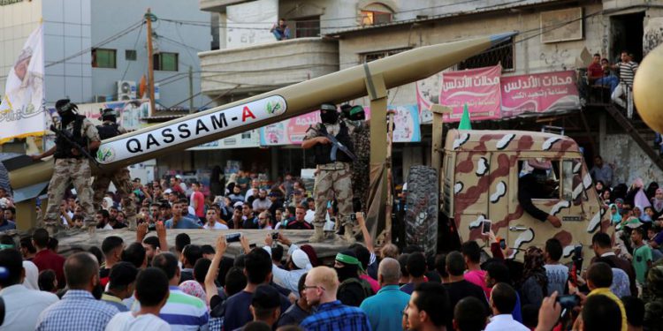 Un cohete Qassam-A en exhibición en un mitin en Rafah, Gaza, el 21 de agosto de 2019. Adel Hana, AP