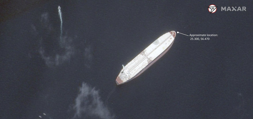 Foto satelital del petrolero saudita objetivo Amjad, 13 de mayo de 2019. Imagen satelital © 2019 Maxar Technologies a través de AP