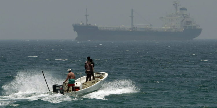 Emiratos Árabes Unidos reporta “operaciones de sabotaje” contra cuatro buques frente a su costa