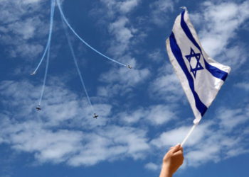 Israel despliega cazas de combate sobre Gaza debido a actividad sospechosa