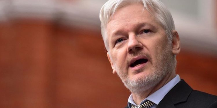Suecia reabrirá caso de violación contra Julian Assange de WikiLeaks y busca la extradición