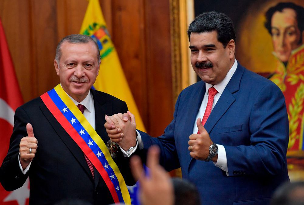 Maduro de Venezuela propone a turquía como “poder protector”
