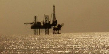 India no se apresura a comprar petróleo saudita adicional para compensar pérdida de suministro iraní