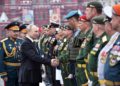 En aniversario de la derrota nazi, Putin jura fortalecer el ejército ruso