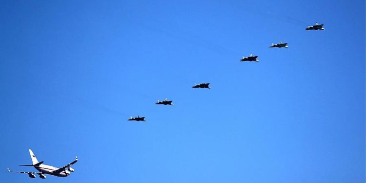 Jet de Putin fue escoltado por seis Su-57