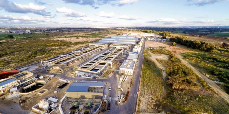 Israel evalúa rechazar oferta de empresa china que busca construir planta de desalinización