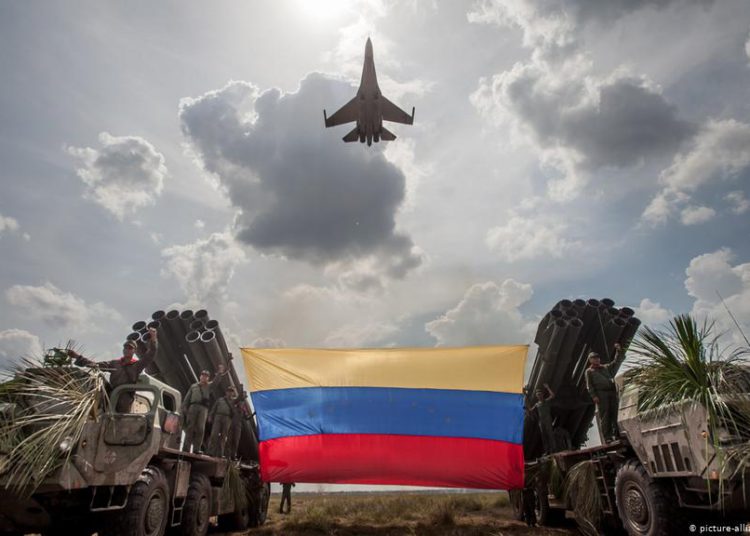 Rusia podría enviar más militares a Venezuela mientras que EE. UU. advierte sobre posible acción