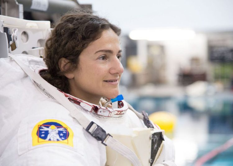 Rivlin agradece a astronauta de EE. UU por llevar bandera de Israel en su primera misión espacial