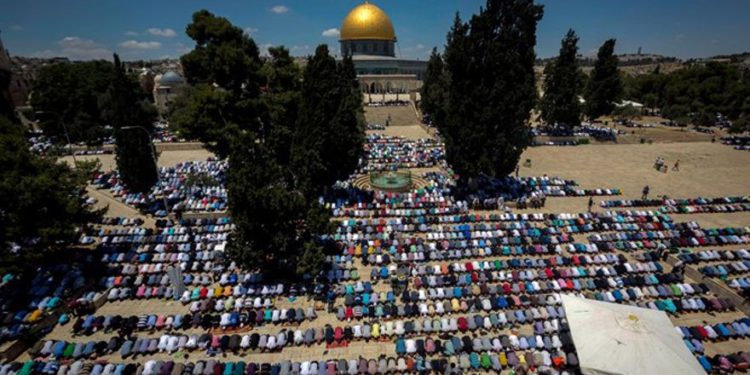 Oraciones musulmanas en el Monte del Templo (archivo) Sliman Khader / Flash90
