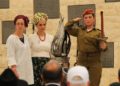 Yael Shevach y Miriam Ben-Gal en ceremonia conmemorativa. - Hillel Meir / TPS