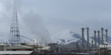 Una vista general del proyecto de agua pesada ArakReuters
