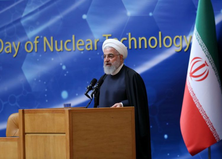 El presidente iraní, Hassan Rouhani, habla durante el Día Nacional Nuclear de Irán en Teherán, el 9 de abril | Foto: sitio web del presidente iraní a través de Reuters