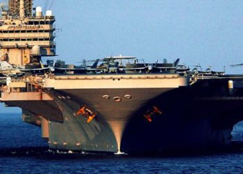 Estados Unidos envía portaaviones a Medio Oriente en advertencia a Irán