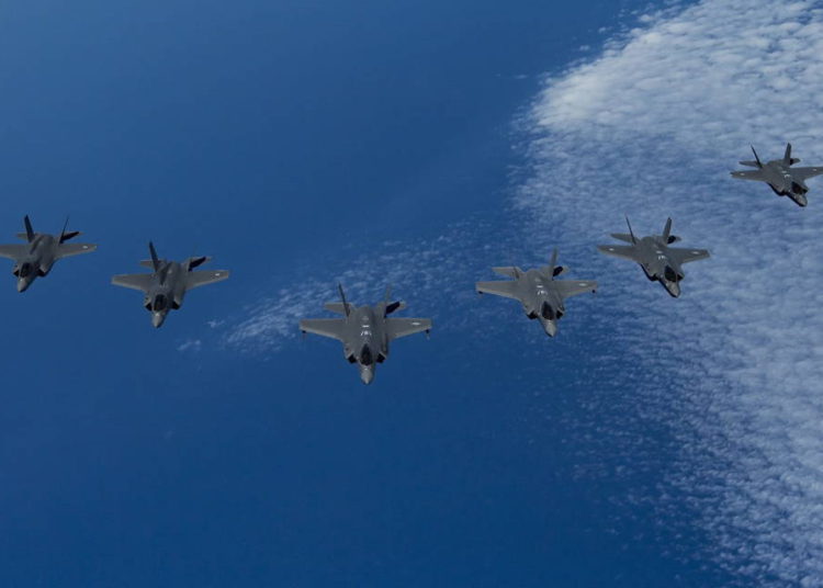 Seis F-35 de EE. UU. reasignados al 422 ° Escuadrón de Prueba y Evaluación