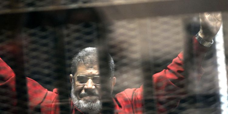 Muere en la corte el ex presidente de Egipto, Mohamed Morsi
