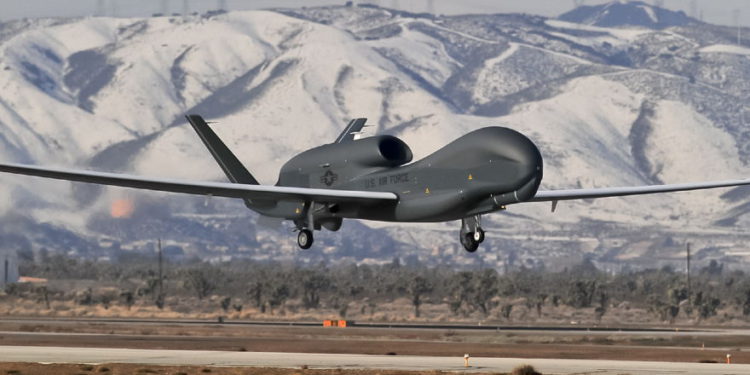 Ilustrativo: un avión no tripulado Northrop Grumman Global Hawk (GLOBE NEWSWIRE a través de AP)