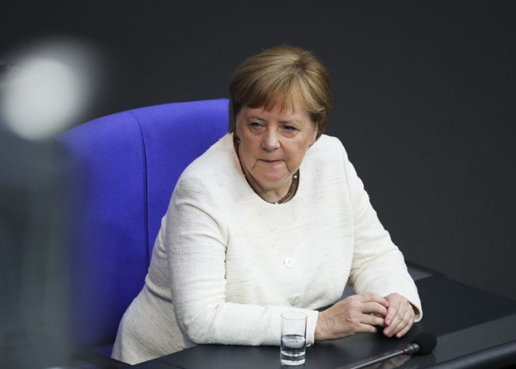 Partido político de Merkel pide sanciones contra Rusia por su apoyo al régimen de Assad