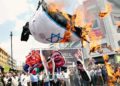 Los manifestantes queman una bandera israelí en la manifestación del “Día de Quds” de 2019 en Teherán. Foto: Reuters / Meghdad Madali.