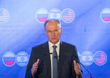 El secretario del Consejo de Seguridad Ruso, Nikolai Patrushev, habla en una cumbre trilateral con Israel y los Estados Unidos en el Hotel Orient en Jerusalén el 25 de junio de 2019. (Noam Revkin Fenton \ Flash90)