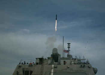 Marina de los EE.UU. completa las pruebas de misiles Hellfire del Ejército