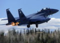 ¿Cómo el caza Su-35 de Rusia podría vencer a un águila F-15 en batalla?