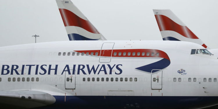 Egipto expresa su consternación ante enviado del Reino Unido por suspensión de vuelo de British Airways
